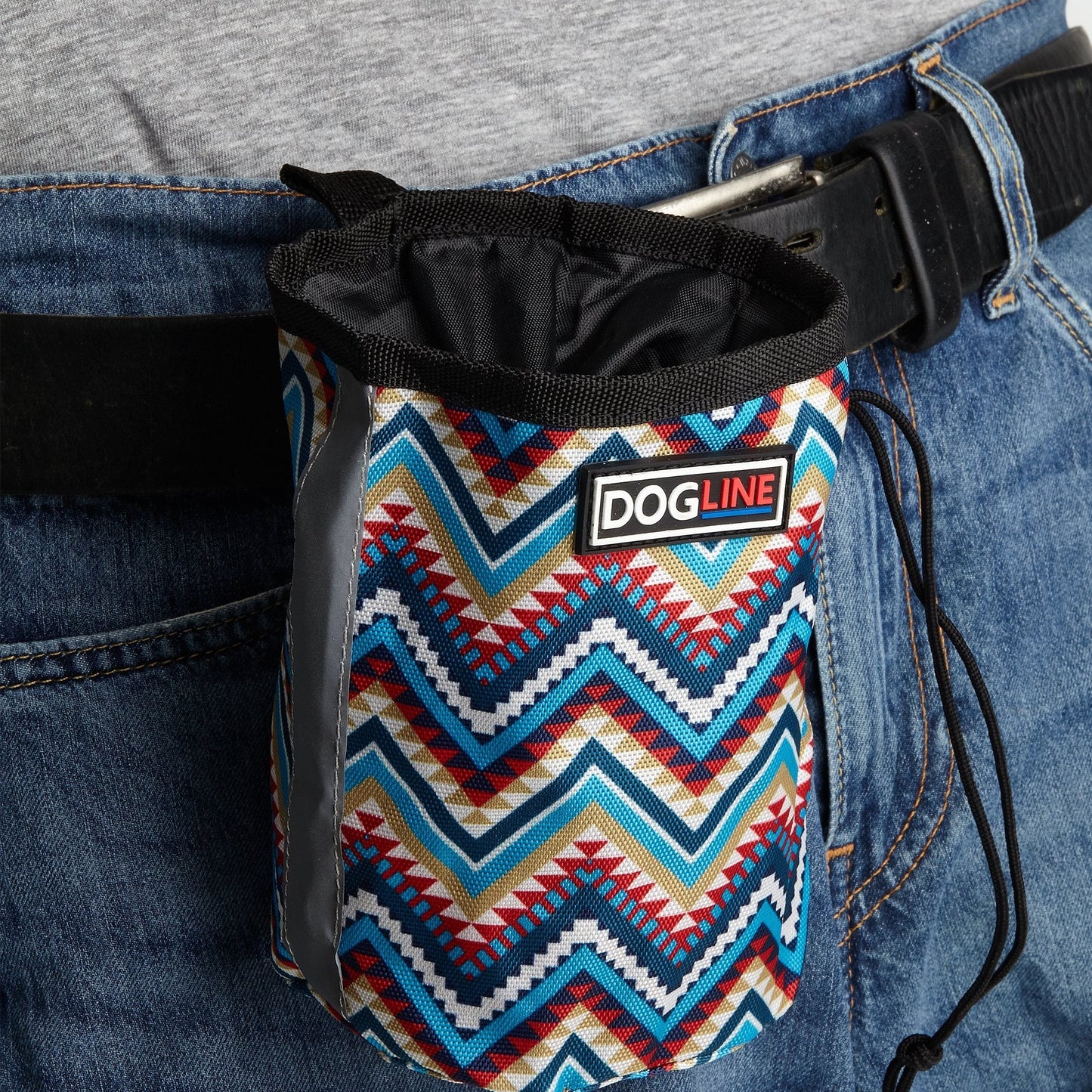 Retrieverworx Treat Pouch with Built-In Waste Bag Dispenser